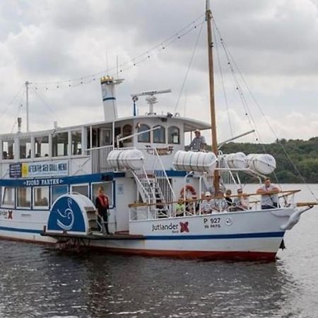Idyllisk, Historisk Byhus Ved Fjorden I Mariager Ngoại thất bức ảnh