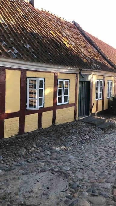 Idyllisk, Historisk Byhus Ved Fjorden I Mariager Ngoại thất bức ảnh