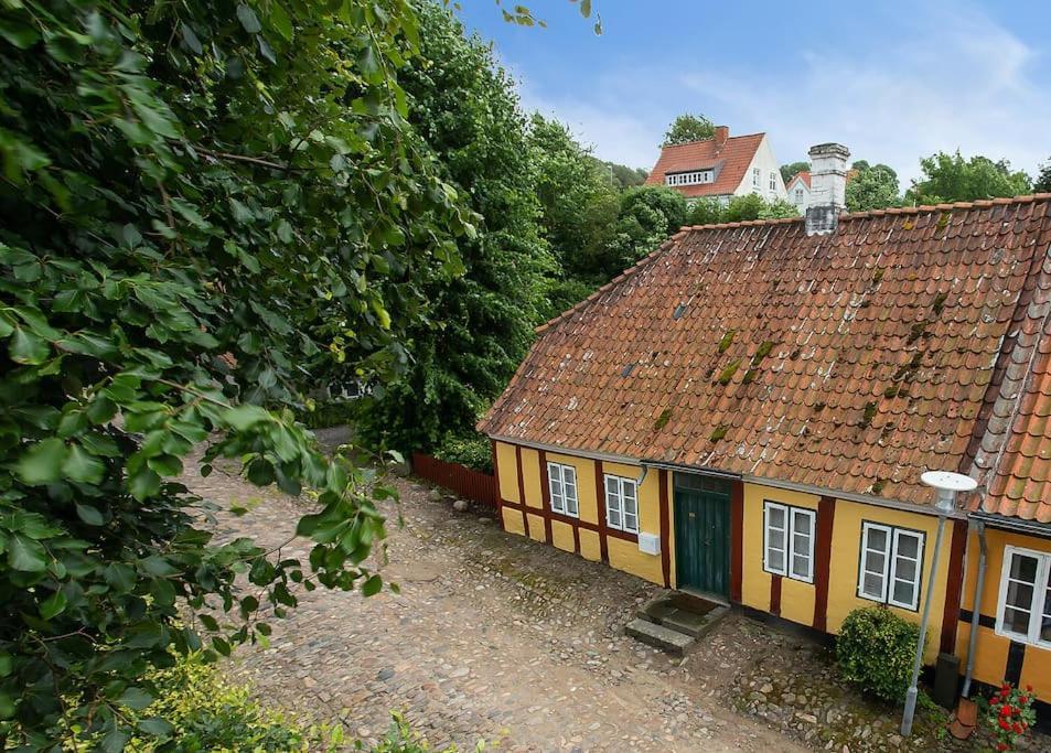 Idyllisk, Historisk Byhus Ved Fjorden I Mariager Ngoại thất bức ảnh