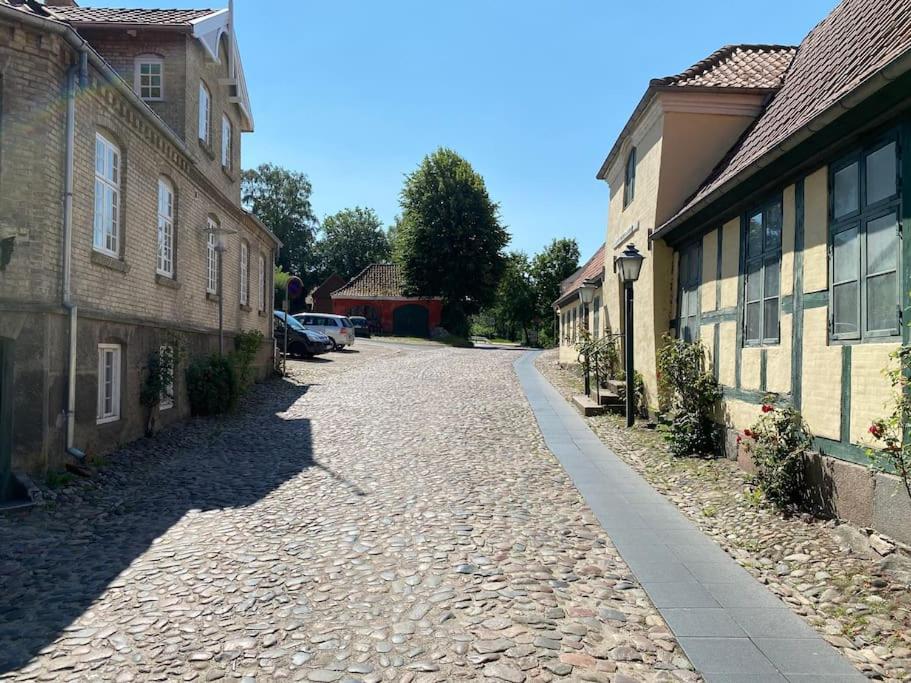 Idyllisk, Historisk Byhus Ved Fjorden I Mariager Ngoại thất bức ảnh