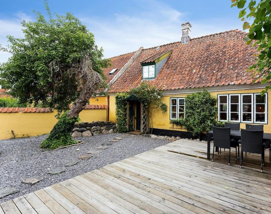 Idyllisk, Historisk Byhus Ved Fjorden I Mariager Ngoại thất bức ảnh